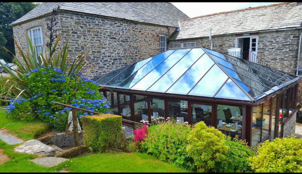 Trehellas House & Courthouse Restaurant *